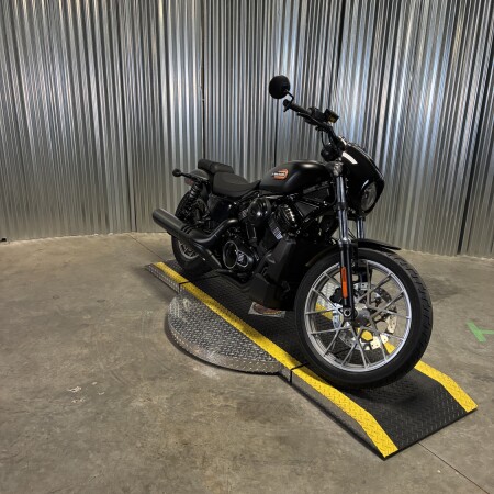 2026 Harley-Davidson® Nightster® Special Black Denim Black Trim thumb 3
