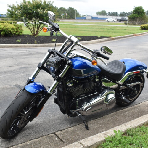 2024 Harley-Davidson® Breakout™ 117 | Used Cruiser Motorcycle thumb 1