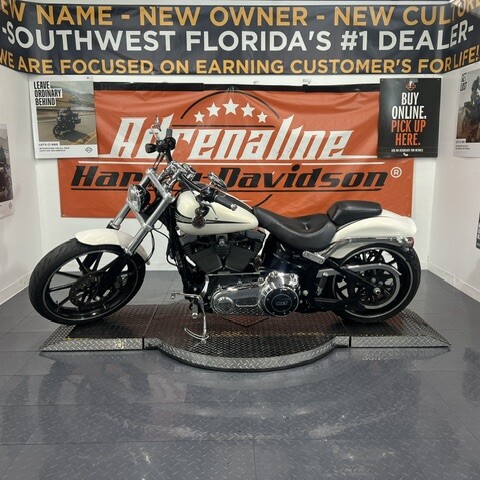 2014 Harley-Davidson® Breakout® | Pre-Owned Cruiser Motorcycle thumb 3