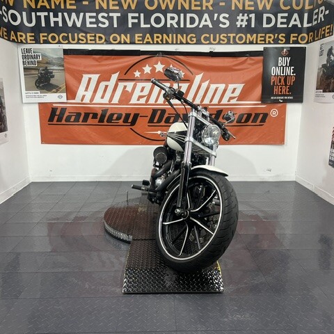 2014 Harley-Davidson® Breakout® | Pre-Owned Cruiser Motorcycle thumb 1