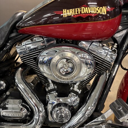2010 Harley-Davidson® Road King® Brilliant Red thumb 1