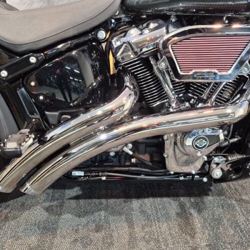 2026 Harley-Davidson® Breakout® Iron Horse Metallic Chrome Trim, 