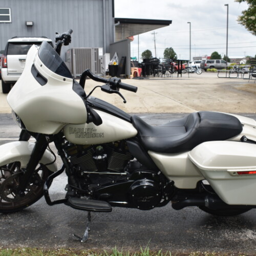 FLHXST 2023 Street Glide® ST thumb 0