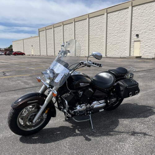 2004 Yamaha V Star 1100 Classic thumb 1
