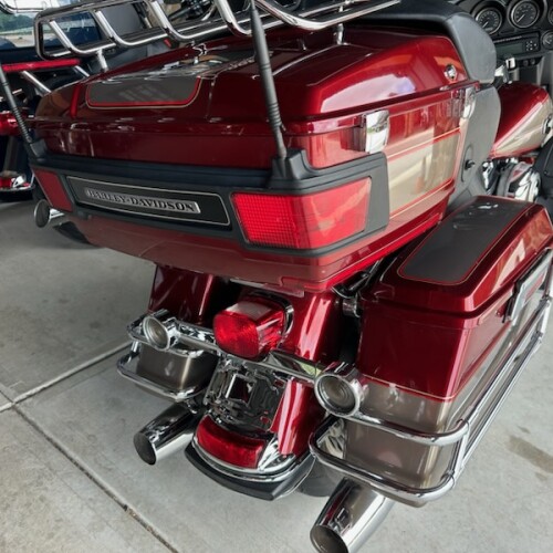 2009 Harley-Davidson® Electra Glide® Ultra Classic® | Pre-Owned Touring Motorcycle thumb 3