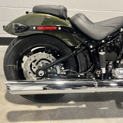 2026 Harley-Davidson® Street Bob® Olive Steel Metallic FXBB thumb 0