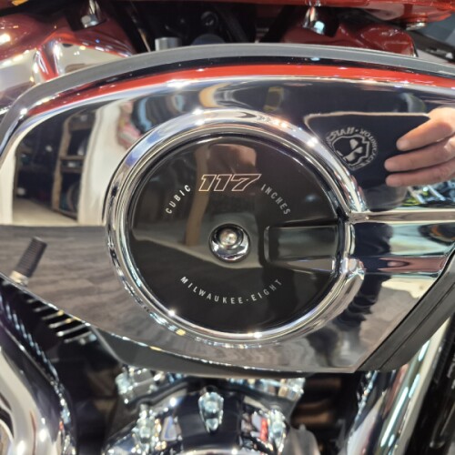 2026 Harley-Davidson® Breakout® Blood Orange Chrome Trim thumb 2