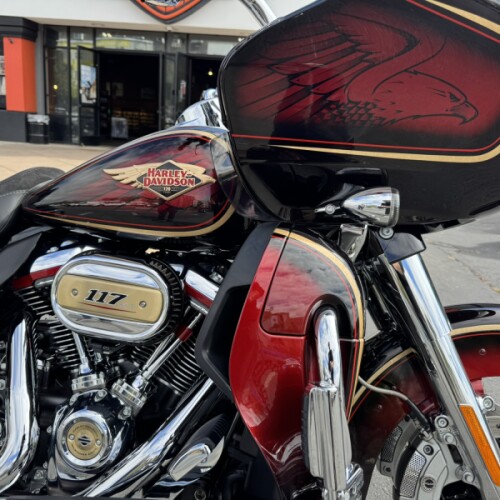 2023 Harley-Davidson® CVO™ Road Glide® LTD Anniversary thumb 3