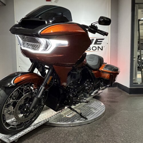 FLTRXSE 2023 CVO™ Road Glide™ thumb 1