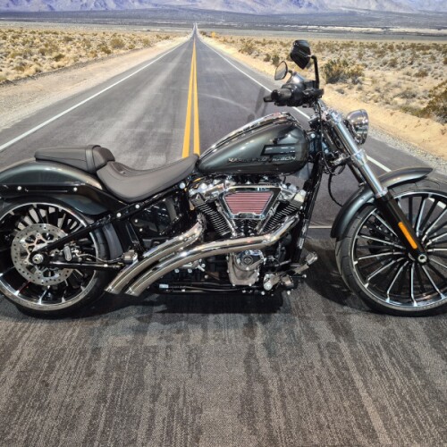 2026 Harley-Davidson® Breakout® Iron Horse Metallic Chrome Trim, 