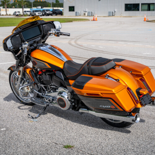 2026 Harley-Davidson® CVO Street Glide FLHXSE thumb 0