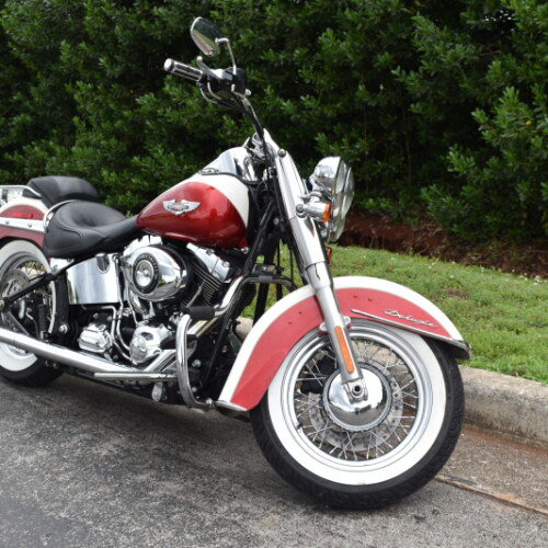 2013 Softail® Deluxe thumb 3