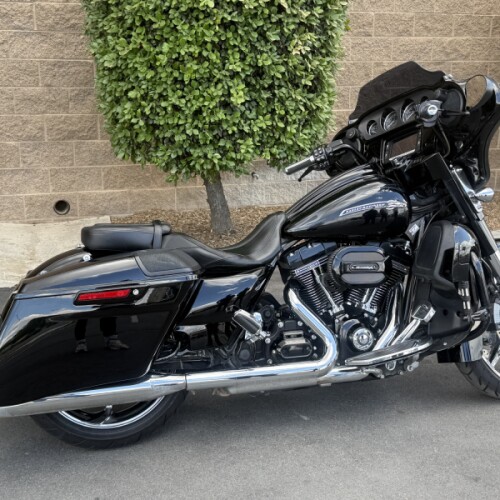 FLHXSE 2015 CVO™ Street Glide® thumb 2
