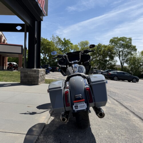 FLTRX 2026 Road Glide® thumb 2