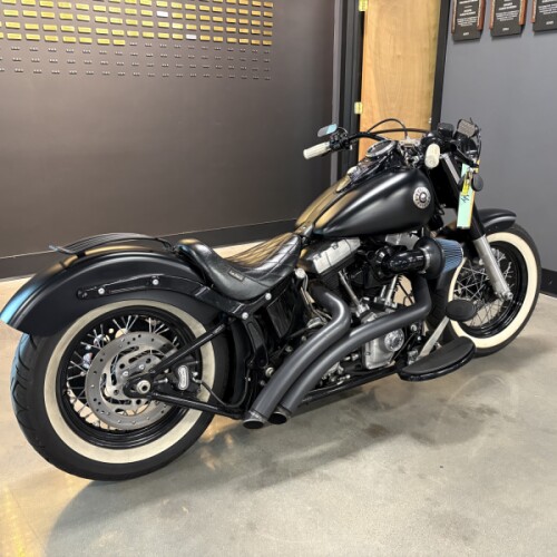 2017 Harley-Davidson® Softail Slim® Black Denim thumb 2