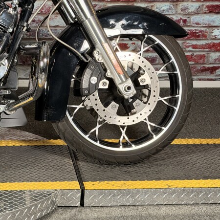 Harley-Davidson® Street Glide® Special 2021 FLHXS BLACK JACK METALLIC thumb 1
