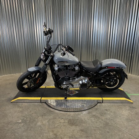 2026 Harley-Davidson® Street Bob® DRK BILIARD GRY thumb 3