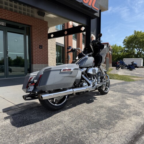 FLTRX 2026 Road Glide® thumb 3