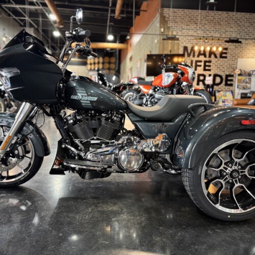 2026 Harley-Davidson® Road Glide 3 Iron Horse Metallic thumb 2
