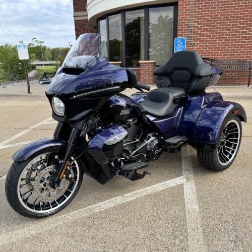 2026 Harley-Davidson® Street Glide 3 Limited Purple Abyss / Vivid Black Black Trim thumb 0