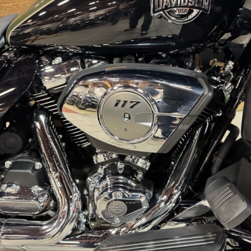 2026 Harley-Davidson® Road Glide Limited Olive Steel Metallic / Vivid Black Chrome Trim  FLTRXL thumb 2