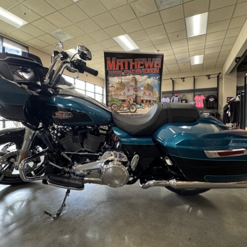 2026 Harley-Davidson® Road Glide® Teal Thunder / Vivid Black Chrome Trim thumb 3