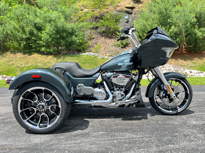 FLTRT 2026 Road Glide 3