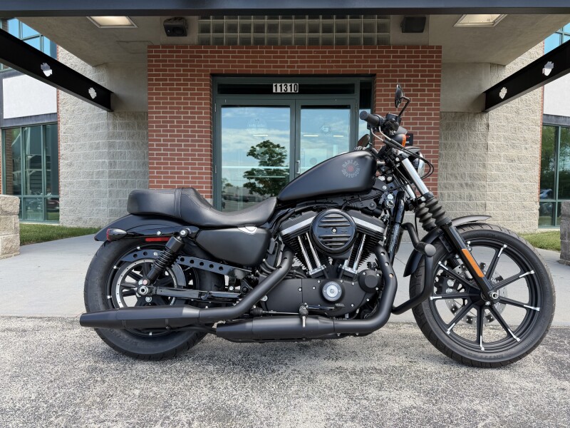 2019 Harley-Davidson® Iron 883™ XL 883N BLACK DENIM