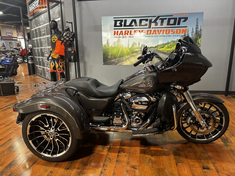 2023 Harley-Davidson® Road Glide® 3 GRAY HAZE