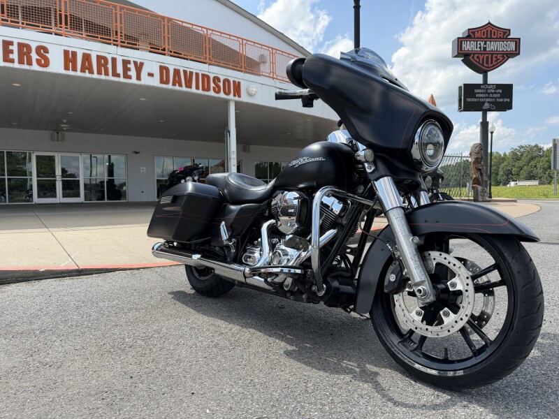 2016 Harley-Davidson® Street Glide® Special Black Denim