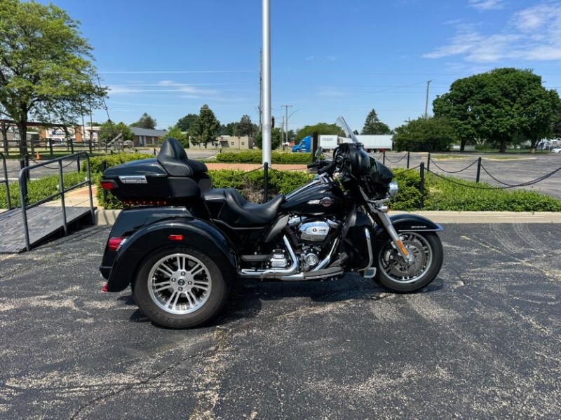 FLHTCUTG 2023 Tri Glide® Ultra