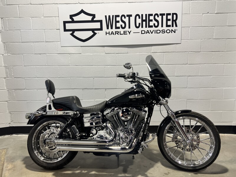 2009 Harley-Davidson® Super Glide® Custom Vivid Black FXDC