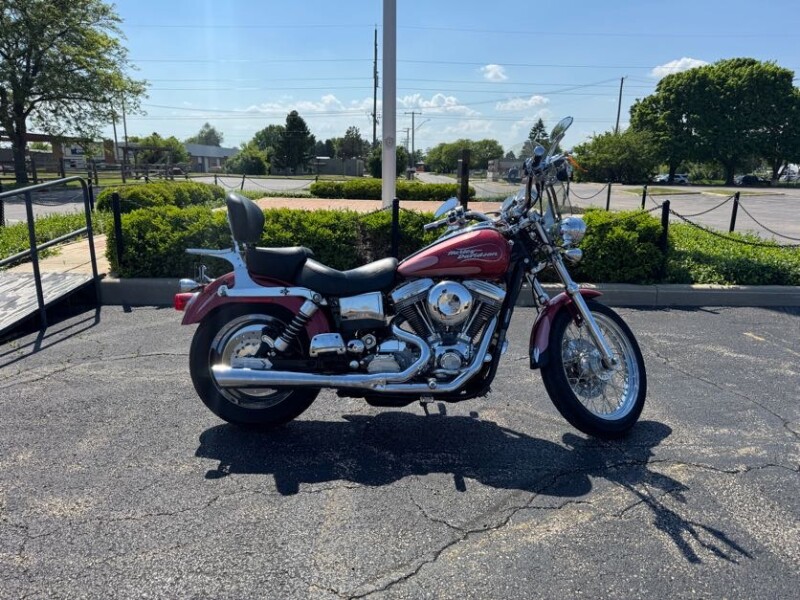 Harley-Davidson® Super Glide® 2004 FXDI SIERRA RED