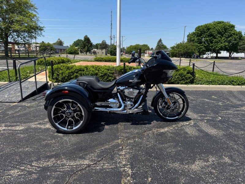 FLTRT 2026 Road Glide 3