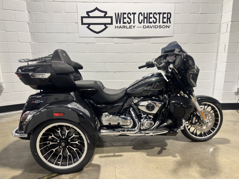 2026 Harley-Davidson® Street Glide 3 Limited Midnight Ember FLHLT