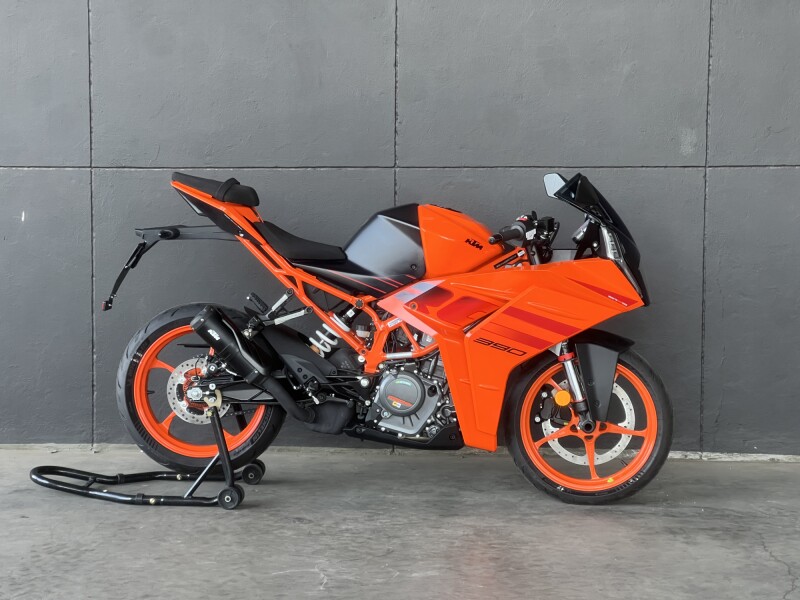 2024 KTM RC 390 ORANGE