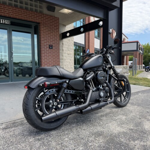 2019 Harley-Davidson® Iron 883™ XL 883N BLACK DENIM thumb 3
