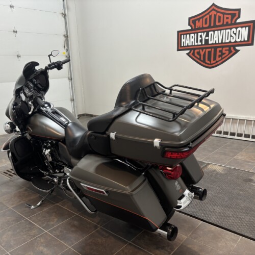 2018 Harley-Davidson® Ultra Limited Industrial Gray Denim/Black Denim thumb 1