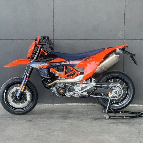 2026 KTM 690 SMC R ORANGE thumb 1