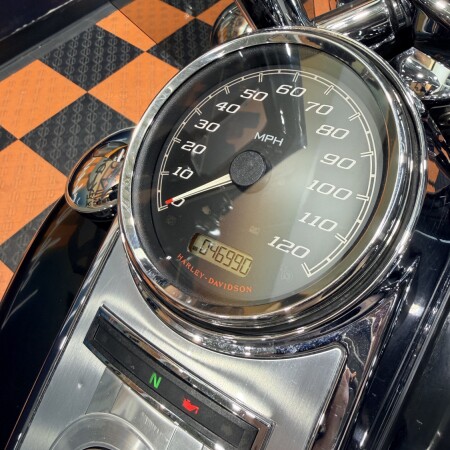 2014 Harley-Davidson Road King FLHR thumb 2