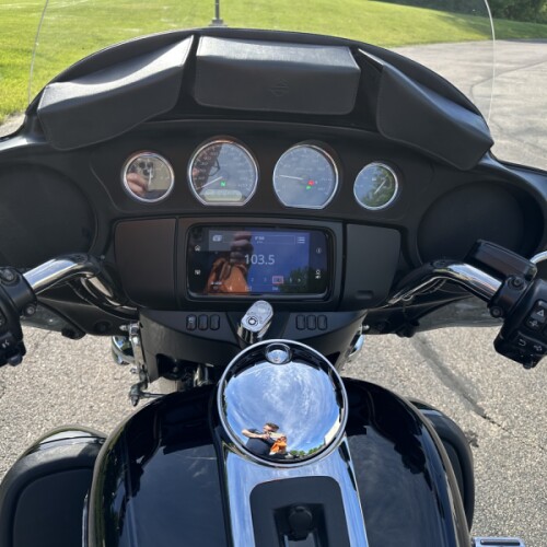 2023 Harley-Davidson® Tri Glide® Ultra Vivid Black thumb 0