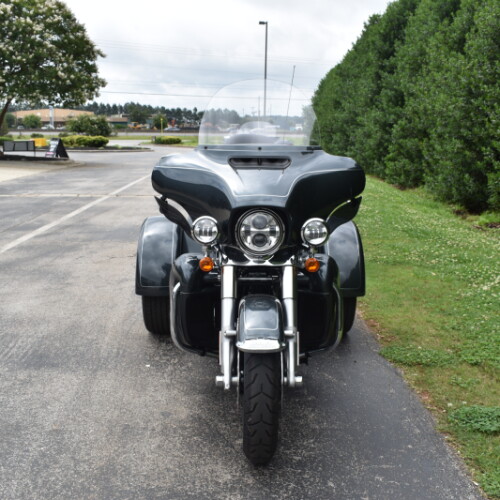 2025 Harley-Davidson® Tri Glide® Ultra thumb 2