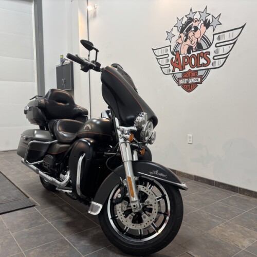 2018 Harley-Davidson® Ultra Limited Industrial Gray Denim/Black Denim thumb 3