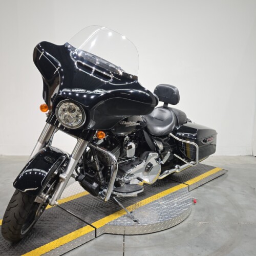 FLHXS 2016 Street Glide® Special thumb 2