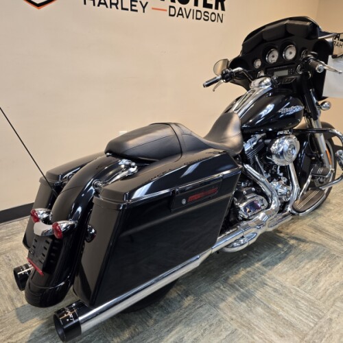 2013 Harley-Davidson® Street Glide® Midnight Pearl FLHX thumb 3