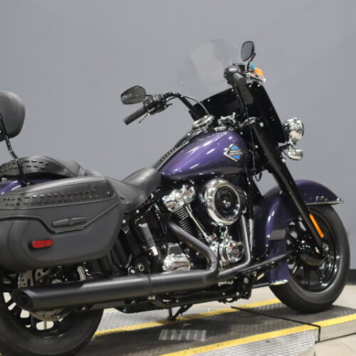 2026 Harley-Davidson® Heritage Classic FLHC thumb 1