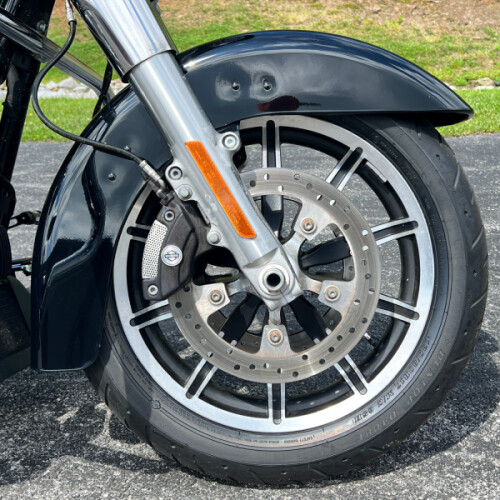 FLHT 2020 Electra Glide® Standard thumb 2