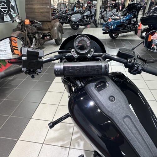 2022 Harley-Davidson® Low Rider® S Vivid Black thumb 1