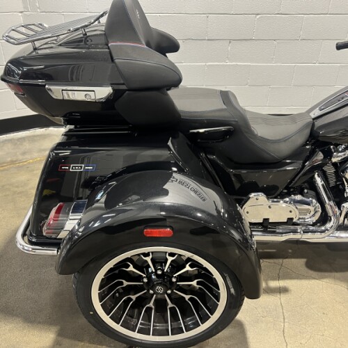2026 Harley-Davidson® Street Glide 3 Limited Midnight Ember FLHLT thumb 0