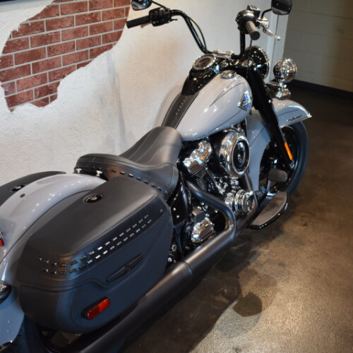 2026 Harley-Davidson® Heritage Classic Dark Billiard Gray Black Cast Wheels thumb 1
